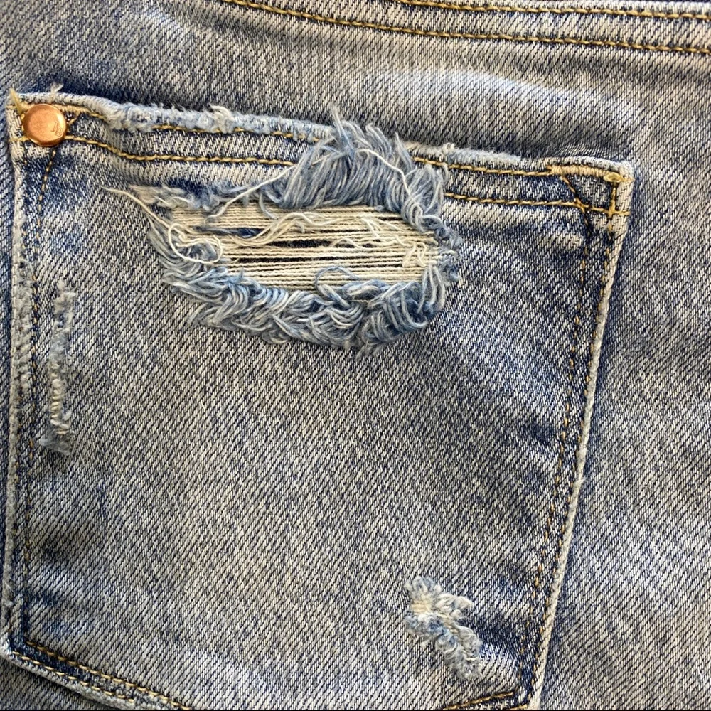 Judy Blue 90’s Straight Leg Jeans - Picture 4 of 7